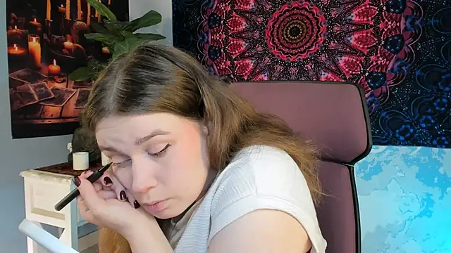 FioraMarmoris online show from June 29, 2026, 7:04 am