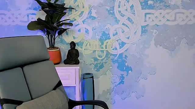 FioraMarmoris online show from September 18, 2025, 1:25 pm