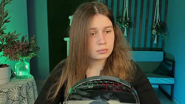 FioraMarmoris online show from October 3, 2025, 5:31 am