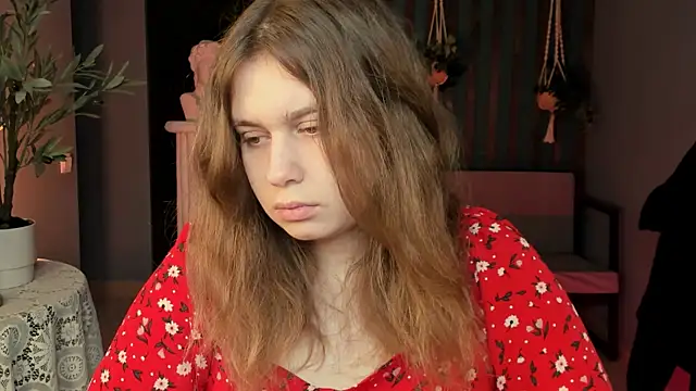 FioraMarmoris online show from November 2, 2025, 5:23 am