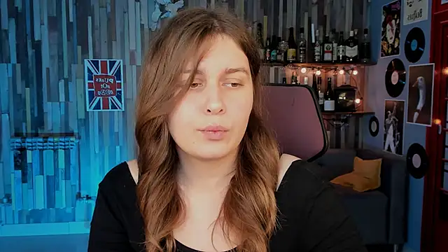 FioraMarmoris online show from November 28, 2025, 1:11 pm