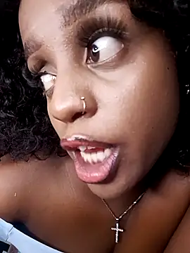 Snapshot of Queen-Chocolate chatting on March 14, 2026, 2:23 pm Queen-Chocolate online show from March 14, 2026, 2:23 pm