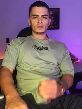 Snapshot of danny_42027 chatting on December 19, 2024, 3:29 am danny 42027 online show from December 19, 2024, 3:29 am