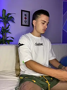 Snapshot of danny_42027 chatting on February 28, 2025, 1:05 am danny 42027 online show from February 28, 2025, 1:05 am