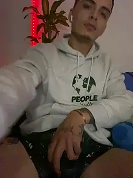 Snapshot of danny_42027 chatting on March 9, 2025, 7:56 am danny 42027 online show from March 9, 2025, 7:56 am