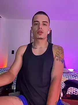 Snapshot of danny_42027 chatting on January 21, 2025, 4:43 am danny 42027 online show from January 21, 2025, 4:43 am