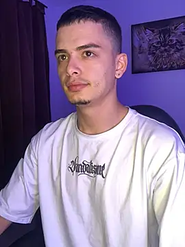 Snapshot of danny_42027 chatting on December 26, 2024, 4:53 am danny 42027 online show from December 26, 2024, 4:53 am