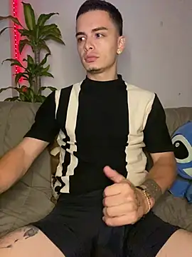 Snapshot of danny_42027 chatting on March 5, 2025, 11:05 pm danny 42027 online show from March 5, 2025, 11:05 pm