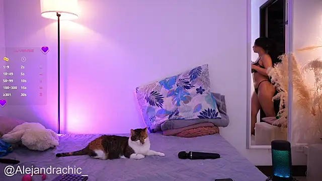 Snapshot of amelie_leigh chatting on March 12, 2026, 3:01 am amelie leigh online show from March 12, 2026, 3:01 am