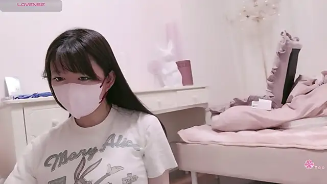 Snapshot of maii- chatting on February 23, 2026, 1:33 pm maii- online show from February 23, 2026, 1:33 pm