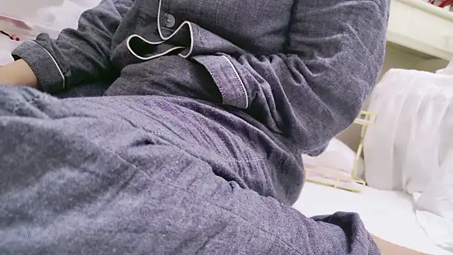 Snapshot of maii- chatting on March 25, 2026, 7:19 am maii- online show from March 25, 2026, 7:19 am