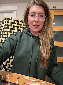 Snapshot of sophielove888 chatting on March 17, 2025, 1:35 am sophielove888 online show from March 17, 2025, 1:35 am