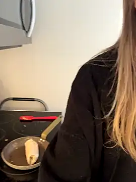 Snapshot of sophielove888 chatting on November 19, 2025, 6:52 pm sophielove888 online show from November 19, 2025, 6:52 pm