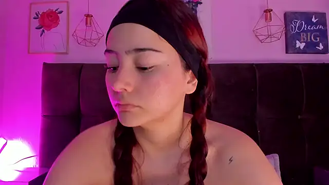 Alejita699 online show from August 6, 2026, 10:49 pm