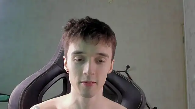 MasonWarholl online show from April 19, 2026, 6:10 pm