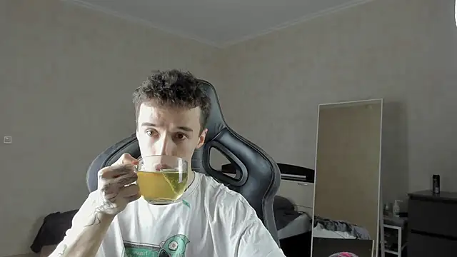 MasonWarholl online show from March 21, 2025, 1:13 am