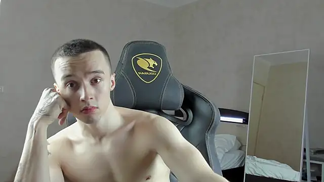 MasonWarholl online show from December 23, 2024, 10:33 pm