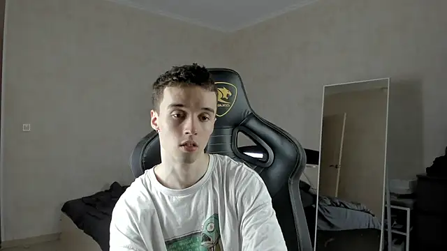 MasonWarholl online show from March 4, 2025, 3:59 pm