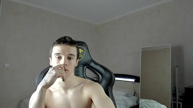 MasonWarholl online show from February 8, 2025, 8:10 pm