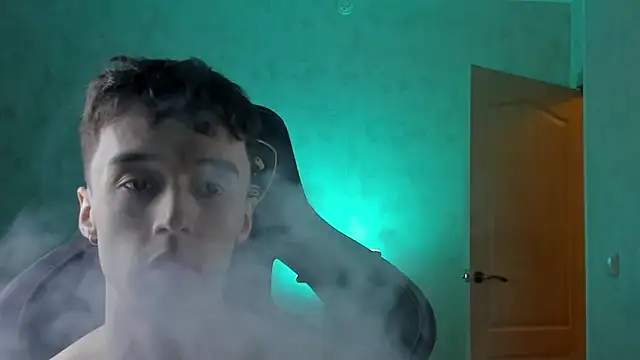 Snapshot of MasonWarholl chatting on May 30, 2026, 8:14 pm MasonWarholl online show from May 30, 2026, 8:14 pm