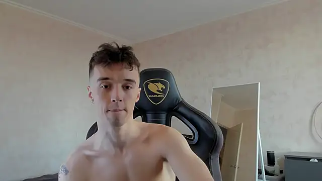 MasonWarholl online show from September 8, 2025, 2:16 pm