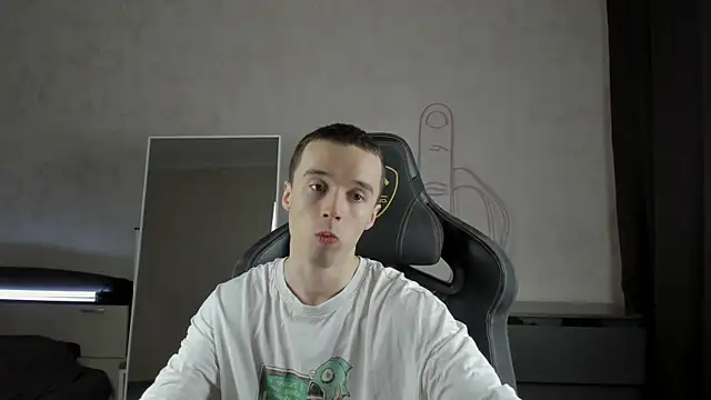 MasonWarholl online show from January 9, 2025, 2:40 pm