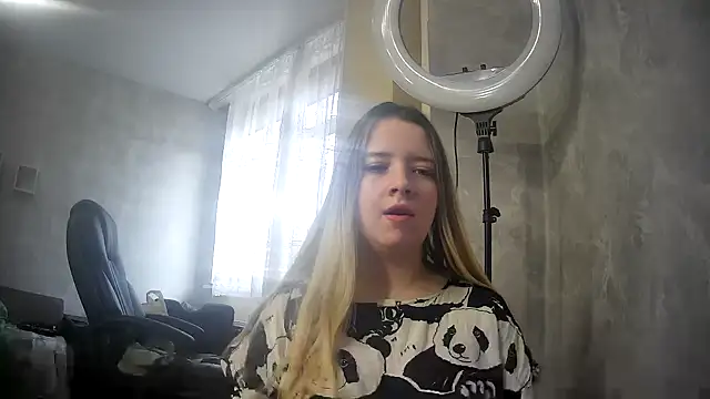 ViolaCandy online show from October 30, 2025, 5:06 am