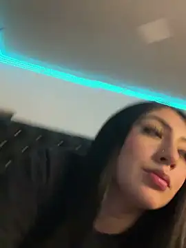 KittyRous online show from March 21, 2025, 8:39 am