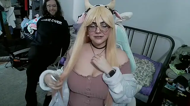 mochi rainbow online show from February 24, 2026, 4:02 am