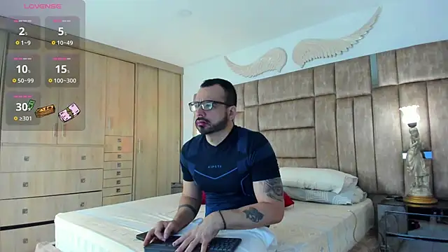 petterwilly1 online show from September 22, 2025, 3:07 pm