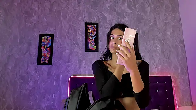 Snapshot of Mara_friendboy699 chatting on December 27, 2024, 7:14 pm Mara friendboy699 online show from December 27, 2024, 7:14 pm