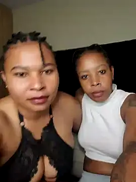 R-thequeen online show from December 1, 2025, 12:28 pm