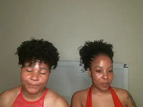 R-thequeen online show from September 10, 2025, 11:15 pm