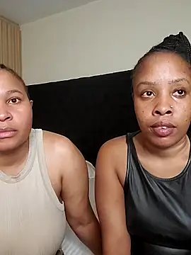 R-thequeen online show from May 20, 2026, 10:18 pm
