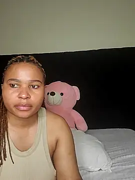 R-thequeen online show from February 25, 2026, 12:16 pm