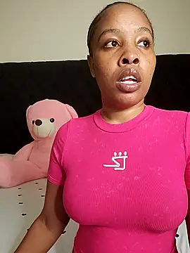 R-thequeen online show from June 16, 2026, 6:02 am