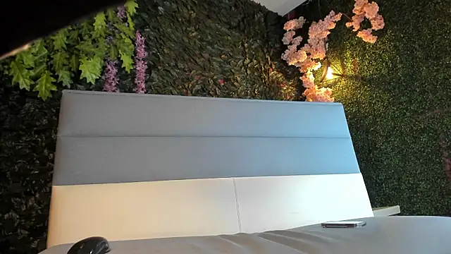 Snapshot of Novi_rosse chatting on February 14, 2025, 11:53 am Novi rosse online show from February 14, 2025, 11:53 am