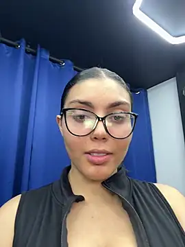 zui lu online show from March 18, 2025, 4:40 am