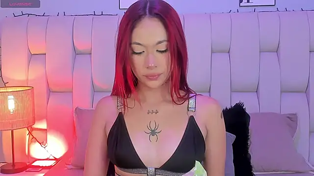 SkinnyFoxy online show from January 17, 2026, 7:39 pm