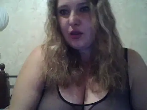 ParisMimi online show from October 9, 2025, 9:32 am