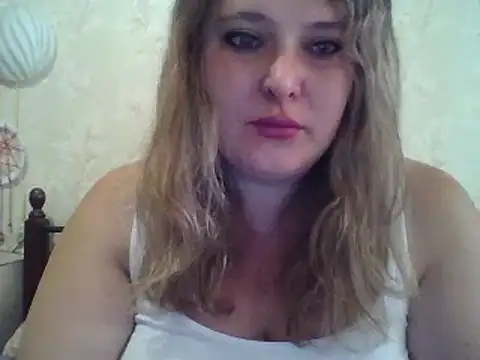 ParisMimi online show from September 19, 2025, 6:17 am