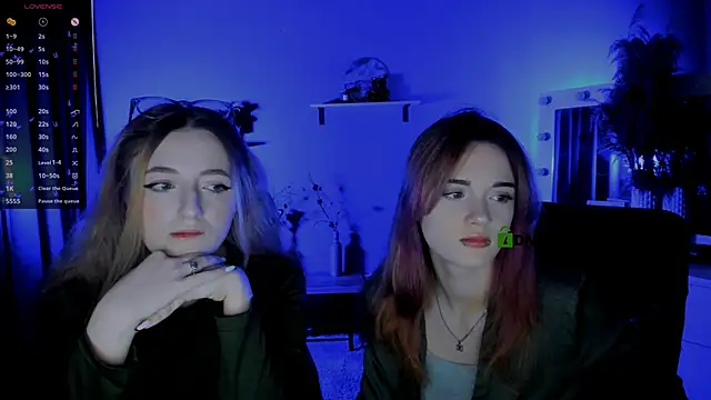 liana kisses online show from September 14, 2025, 6:52 pm