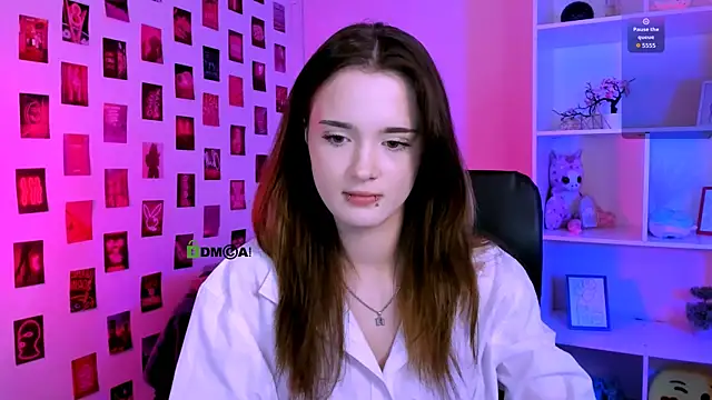 liana kisses online show from July 10, 2026, 6:41 pm