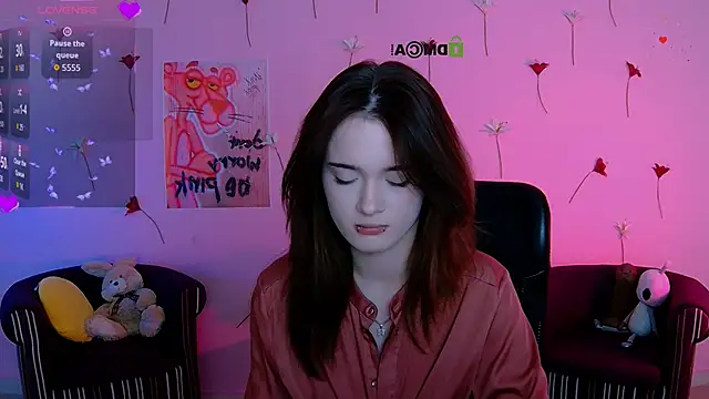 liana kisses online show from May 6, 2026, 8:13 pm