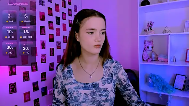 liana kisses online show from June 24, 2026, 7:55 pm