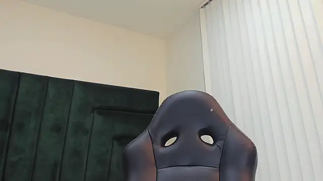 BarbaraKnox  online show from November 10, 2025, 12:04 am