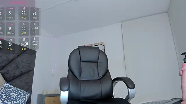 Snapshot of BarbaraKnox_ chatting on February 10, 2026, 12:42 am BarbaraKnox online show from February 10, 2026, 12:42 am