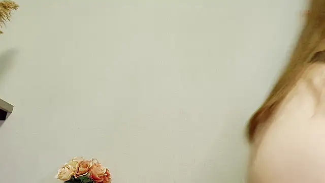 AliseSexyDoll777 online show from April 23, 2026, 7:15 pm