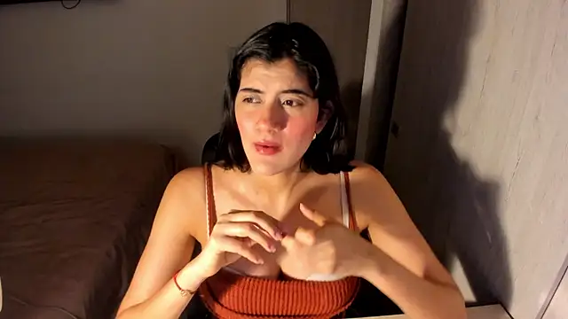 Snapshot of misstoya chatting on June 1, 2026, 3:29 am misstoya online show from June 1, 2026, 3:29 am