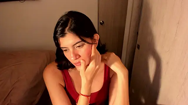 Snapshot of misstoya chatting on May 20, 2026, 12:51 am misstoya online show from May 20, 2026, 12:51 am